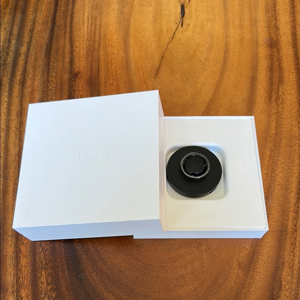 Oura Generation 2 Titanium Ring Size 9 in box